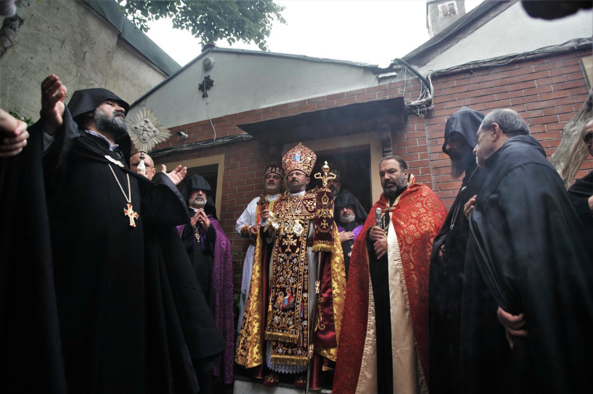 Ս. Հռիփսիմեանց Եկեղեցւոյ անուան տօնախմբութիւնն ու սարկաւագական ձեռնադրութիւն Պիւյիւքտէրէի մէջ